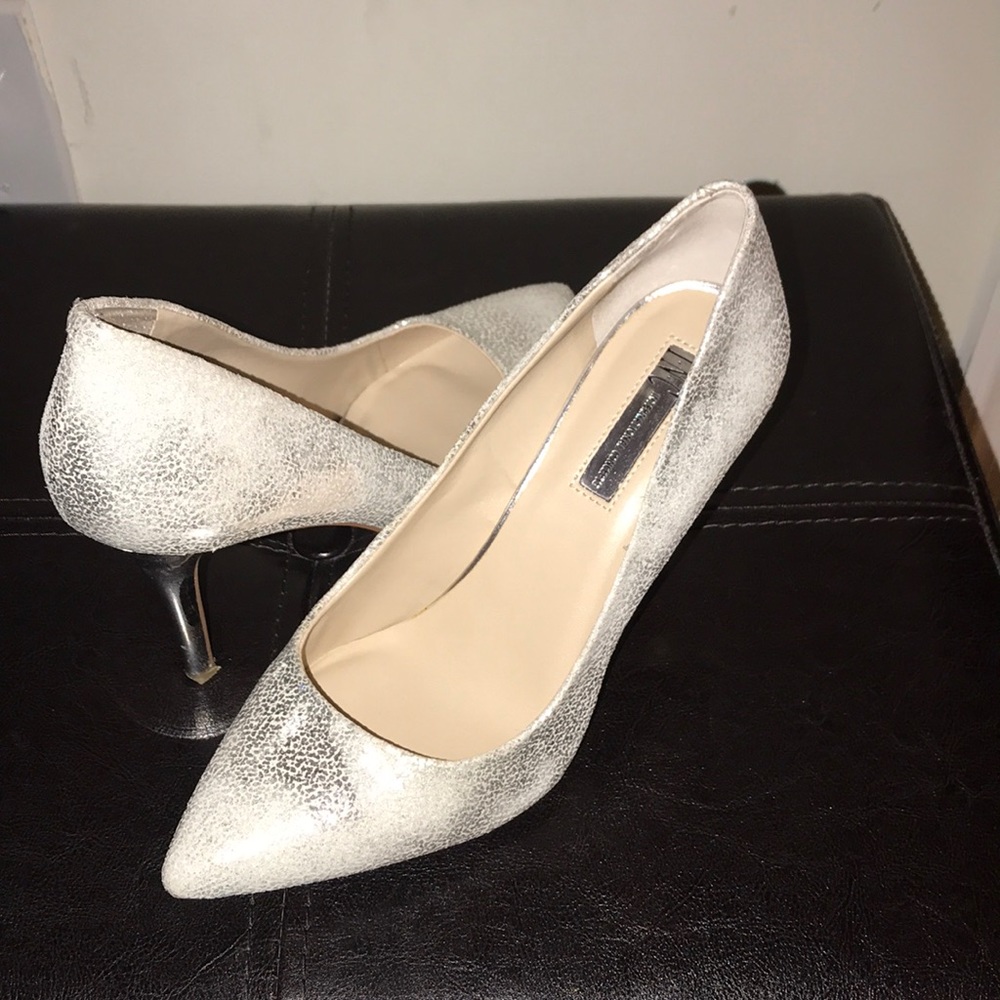 Silver I.N.C. Pumps